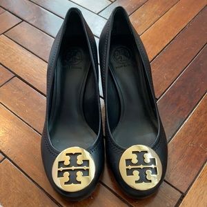 Like new Tory Burch black wedges